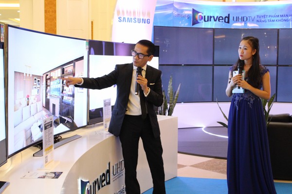 Sắp đặt nội thất với công nghệ thực tế ảo bằng TV cong Samsung ảnh 3