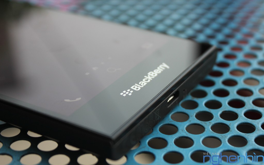Mở hộp smartphone Blackberry Leap 5 inch, pin 'trâu' 25 tiếng, giá 6 triệu đồng ảnh 15