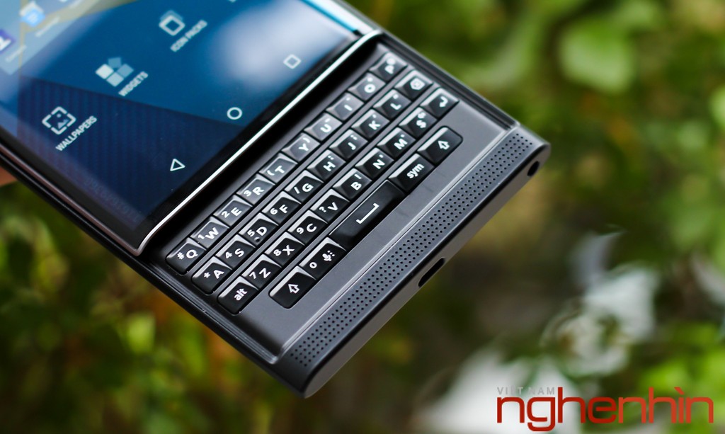'Ngó' Blackberry Priv sắp lên kệ Việt giá 18,5 triệu ảnh 10