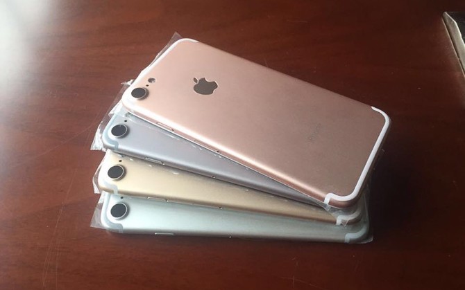 iPhone 7 mạ vàng rao giá sớm 42 triệu ở Việt Nam ảnh 2