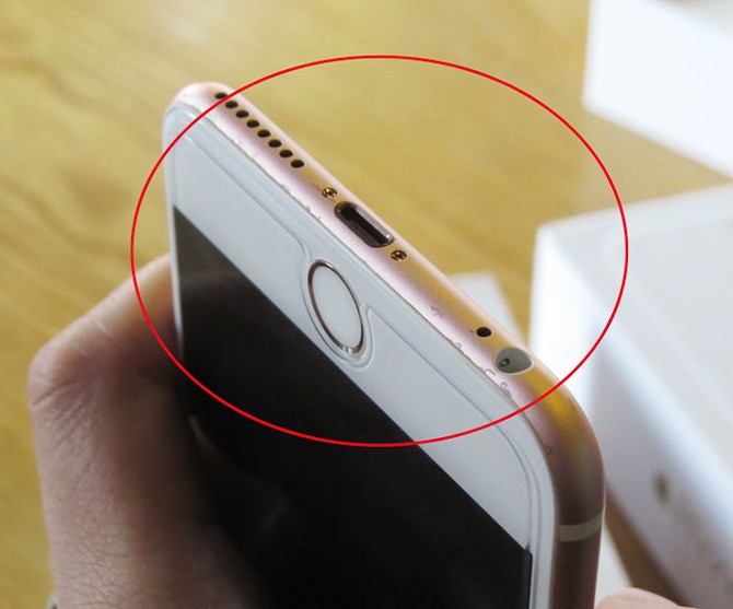 Vỏ iPhone 6s vàng hồng kém bền ảnh 6