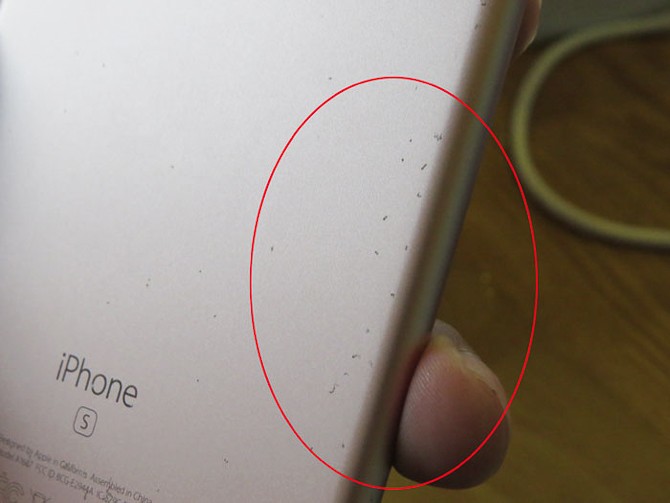 Vỏ iPhone 6s vàng hồng kém bền ảnh 5