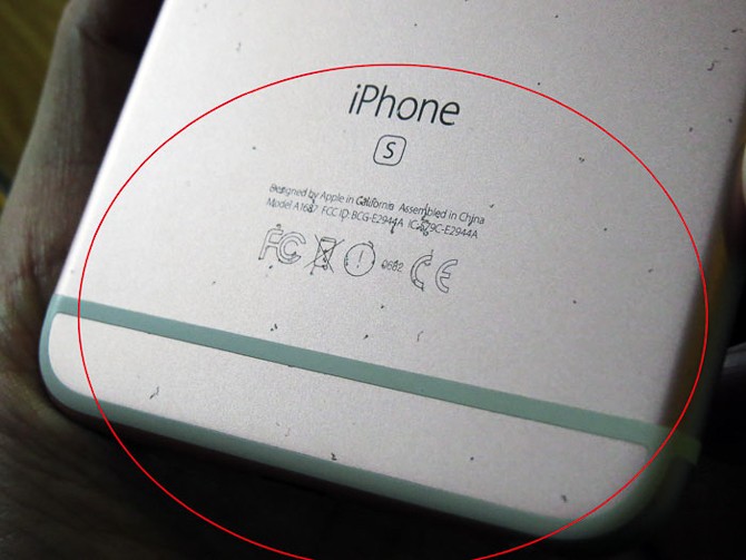 Vỏ iPhone 6s vàng hồng kém bền ảnh 1