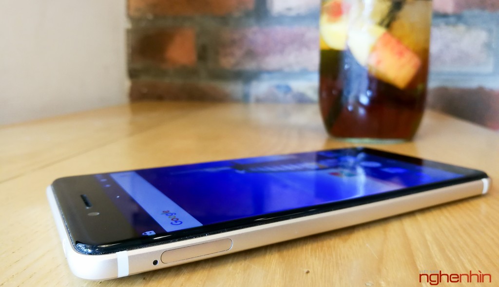 Trên tay hàng độc Ulefone Future: smartphone không viền giá mềm ảnh 14