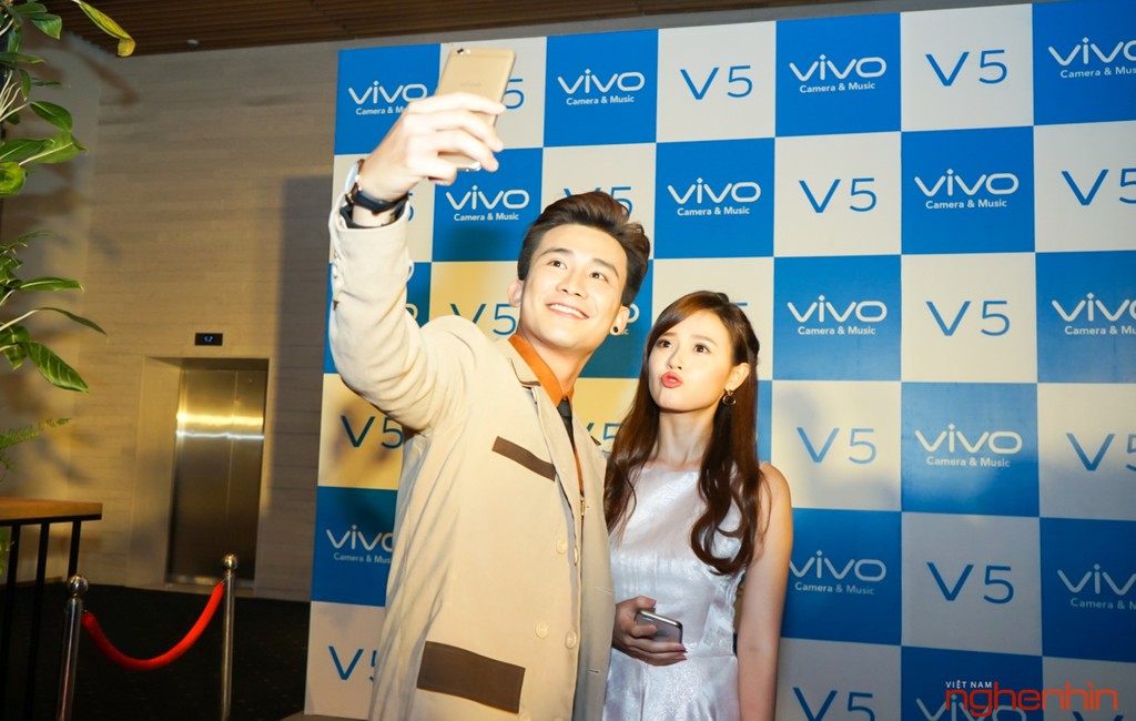 Vivo V5 camera selfie 20MP ra mắt thị trường Việt giá 6 triệu ảnh 2