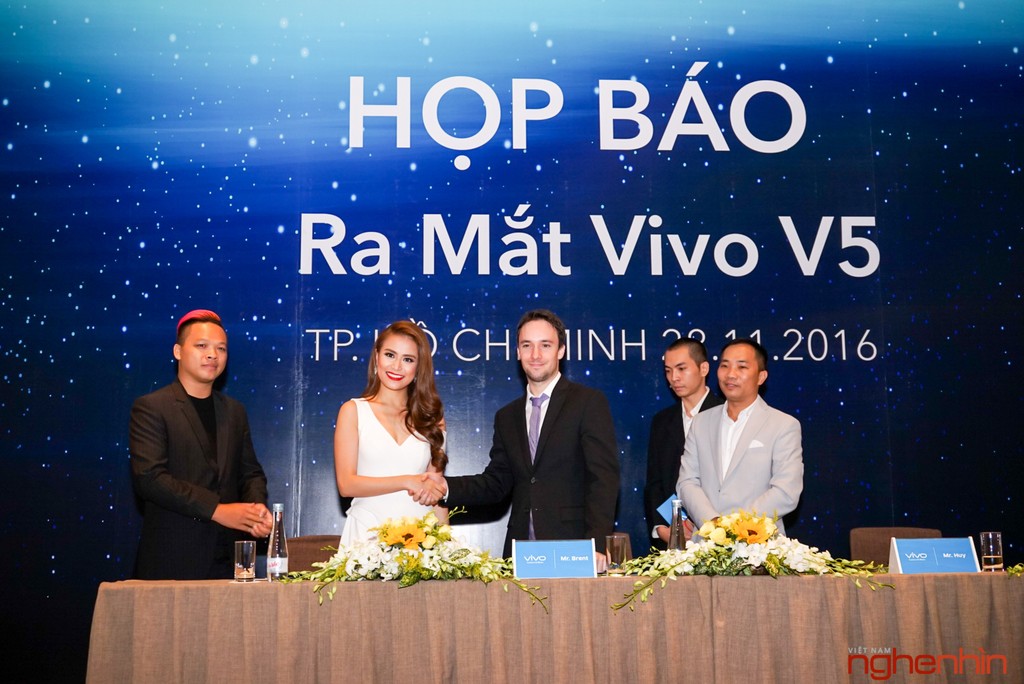 Vivo V5 camera selfie 20MP ra mắt thị trường Việt giá 6 triệu ảnh 1
