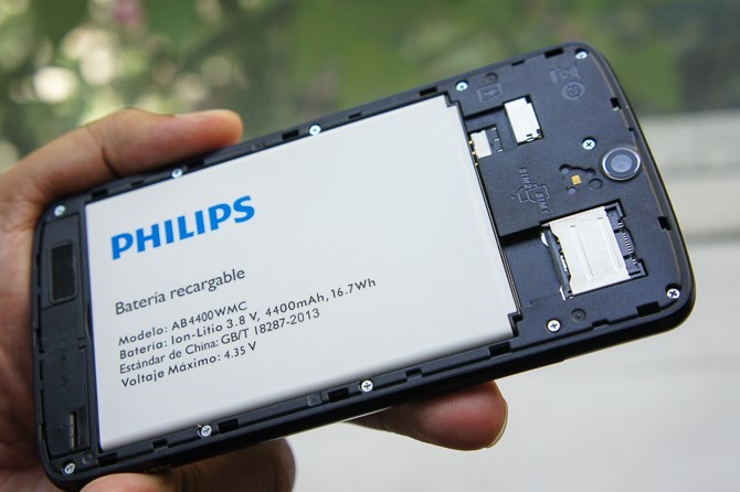 Bộ đôi smartphone pin khủng Philips rủ nhau giảm giá ảnh 2
