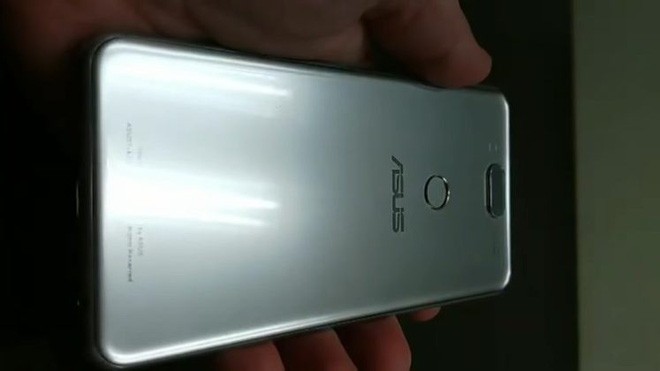 Asus ZenFone 6Z lộ ảnh thực tế, trượt 2 chiều như Nokia N95 ảnh 2