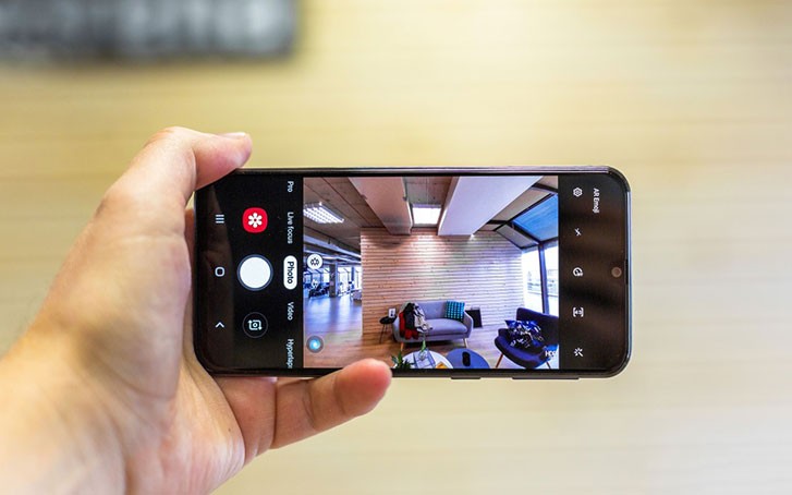 Galaxy A40 ra mắt: màn hình giọt nước, camera selfie 25MP, giá 280 USD ảnh 5