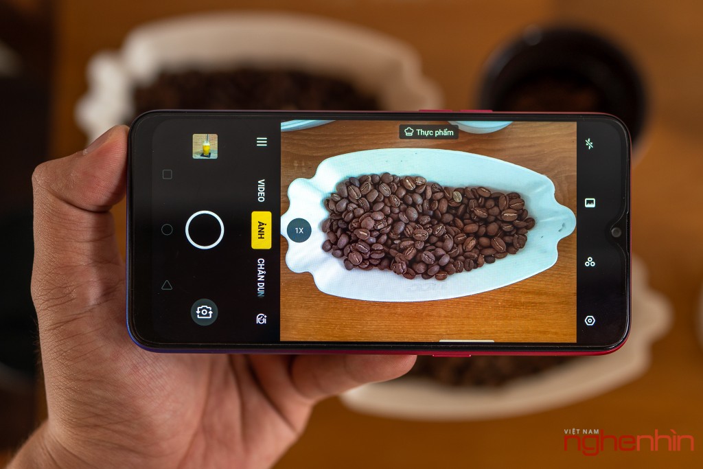 Trên tay Realme 3 Hồng Kim Cương: mặt lưng không bóng, bền và đẹp hơn ảnh 10
