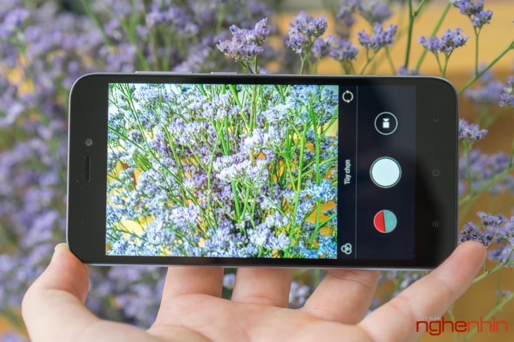 Trên tay Xiaomi Redmi 5A: chip Snapdragon 425, kết nối 4G, giá 1,8 triệu ảnh 13