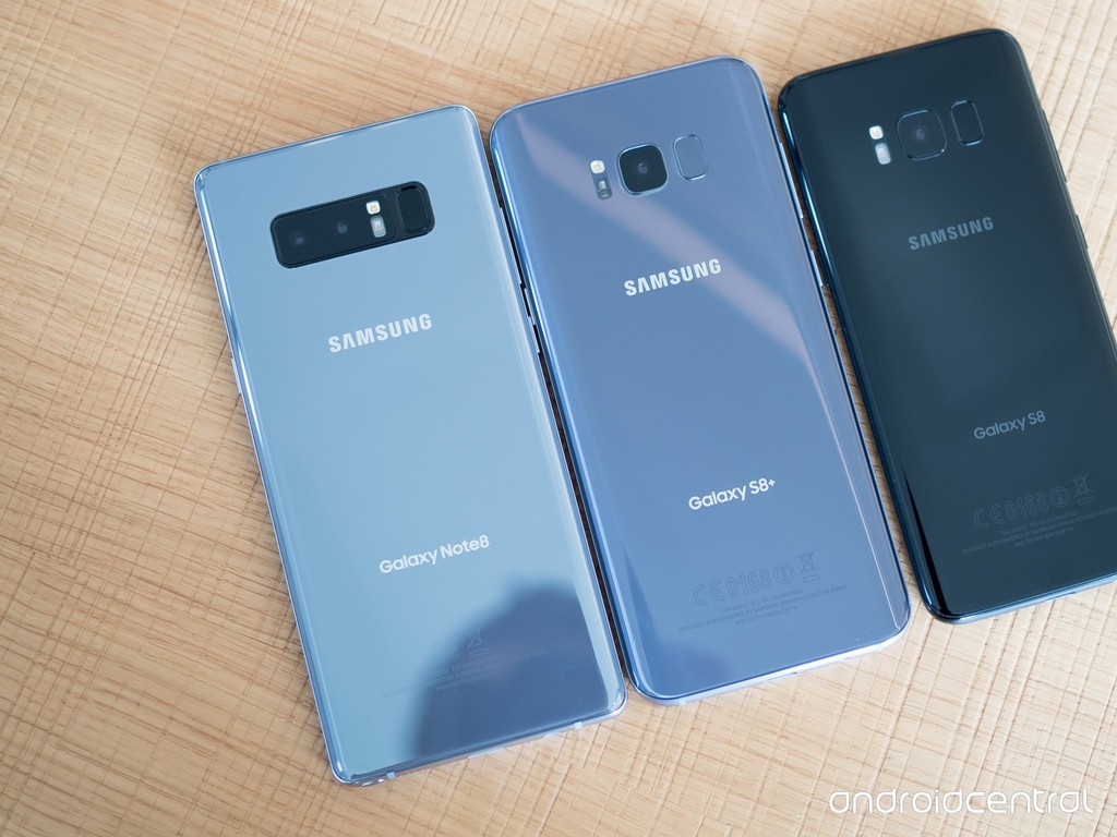 Samsung dự định bán 320 triệu smartphone ra toàn cầu, tiếp tục phát triển Galaxy X ảnh 1