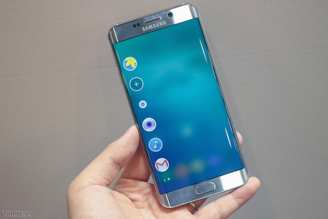 Galaxy S6 edge+ chỉ khác về kích thước ảnh 2