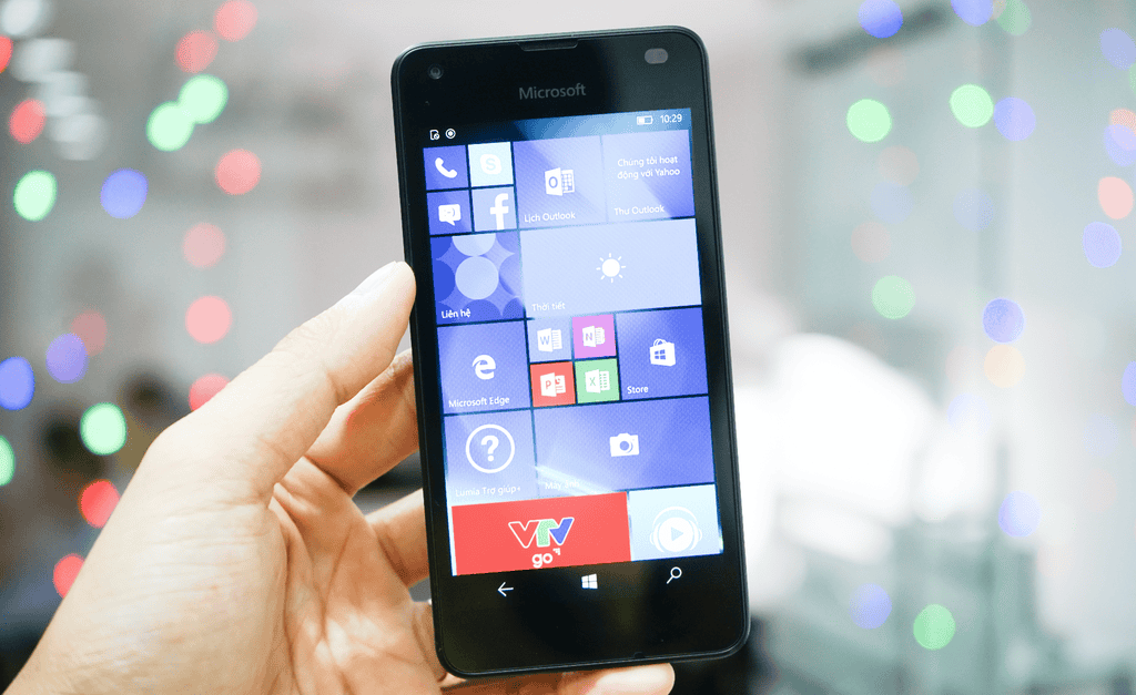 Bộ ảnh smartphone Lumia giá rẻ chạy Windows 10 ảnh 2