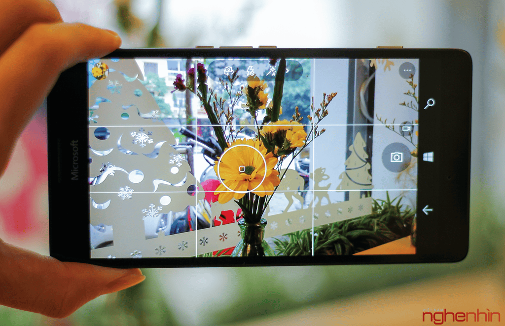 Thử “bắn phá” bằng camera của Lumia 950 XL ảnh 3