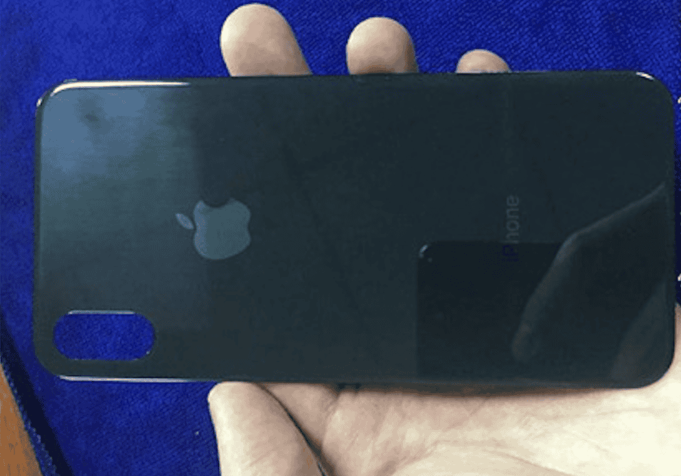 Phụ kiện lưng iPhone 8 không khoét lỗ cảm biến vân tay? ảnh 1