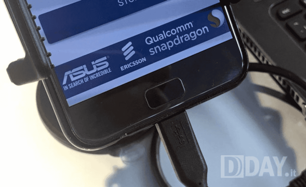 Asus Zenfone 4 Pro lần đầu lộ ảnh thực tế  ảnh 3