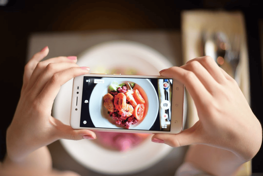Mừng 20/10, “Phù thủy selfie” Zenfone Live giảm giá còn 2,5 triệu  ảnh 4