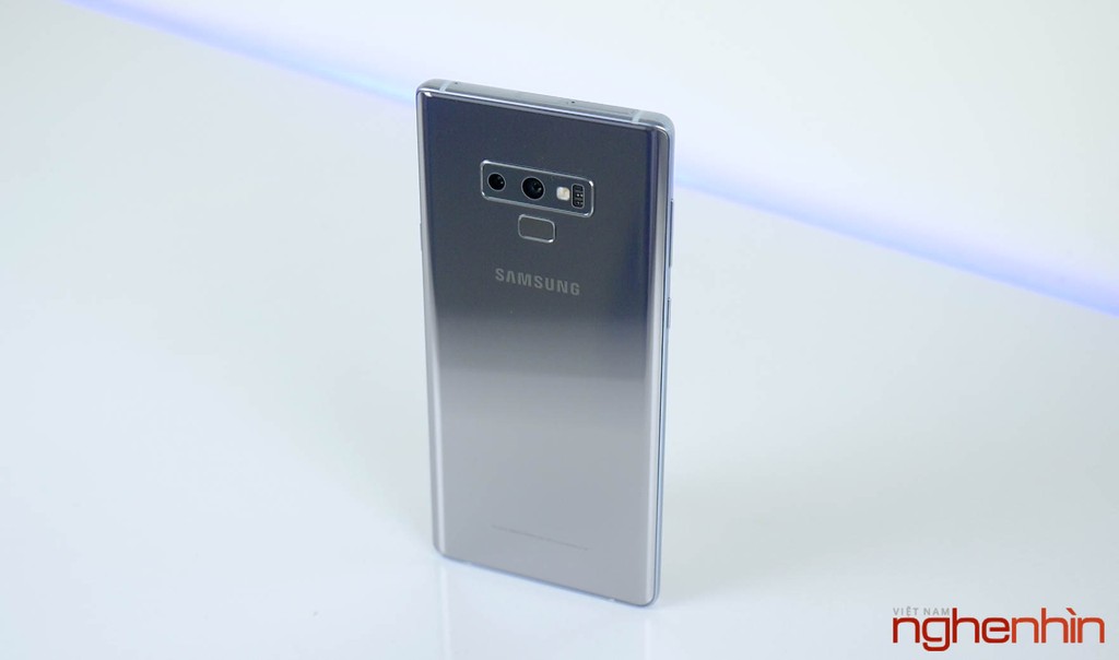 Trên tay Galaxy Note 9 màu bạc đầu tiên tại Việt Nam ảnh 5