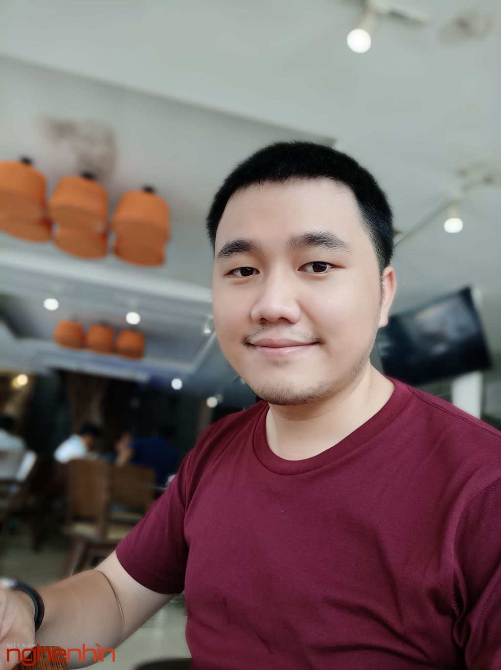 Trên tay Oppo F5 đầu tiên Việt Nam: camera selfie AI 20MP ấn tượng ảnh 22
