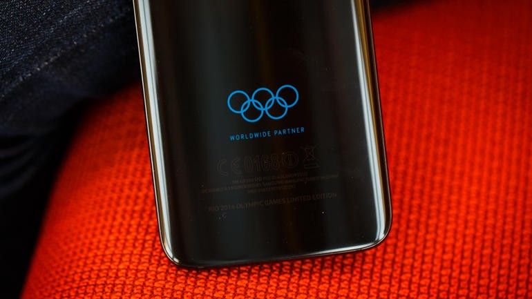 Bộ ảnh trên tay Galaxy S7 Edge Olympic Games Limited Edition ảnh 12