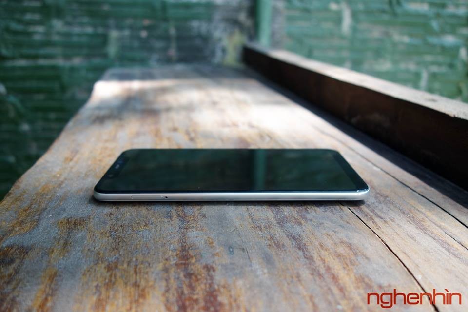 Trên tay Xiaomi Mi 8 đầu tiên Việt Nam: Nhận diện khuôn mặt cực nhanh, giá 12 triệu ảnh 5