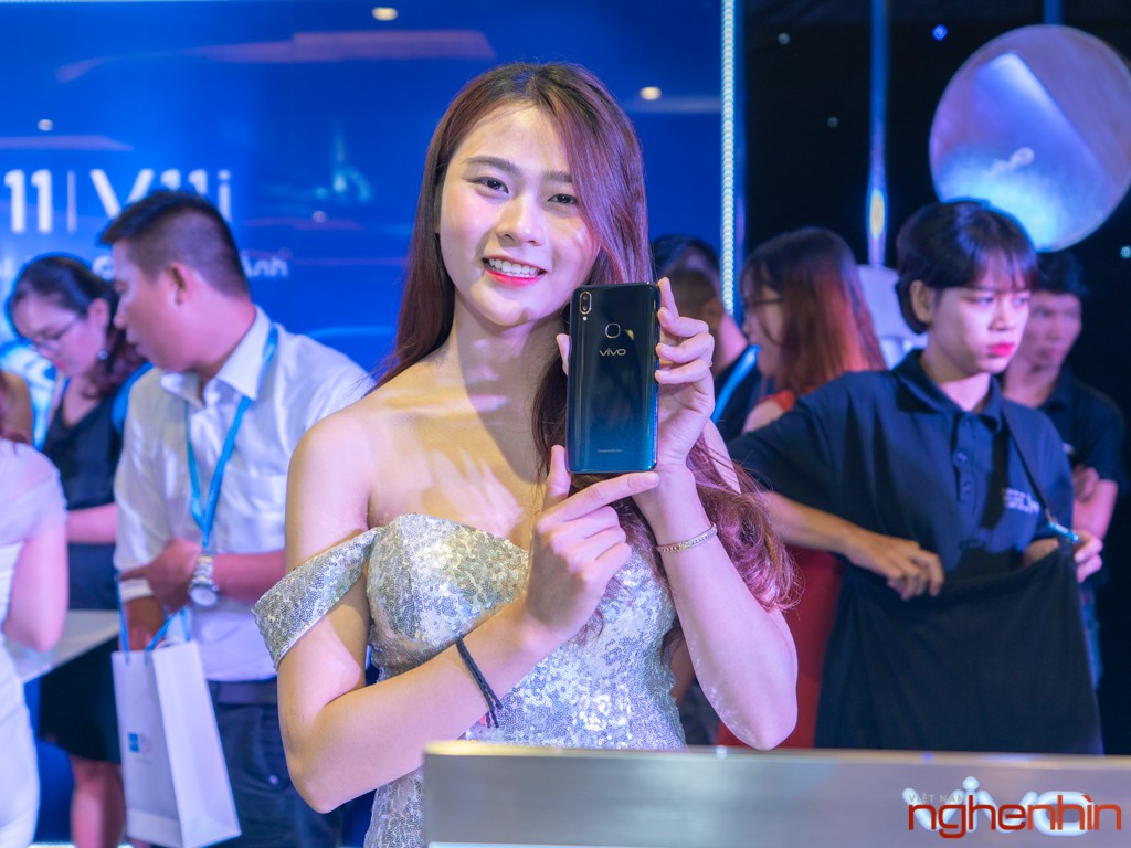Ra mắt Vivo V11 và V11i tại Việt Nam: cảm biến vân tay trên màn hình, giá từ 7,7 triệu đồng ảnh 6