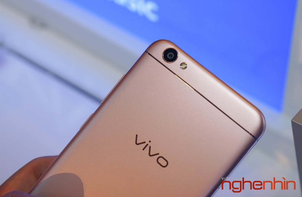 Bộ ảnh Vivo V5 giá 6 triệu, camera selfie 20MP ảnh 7
