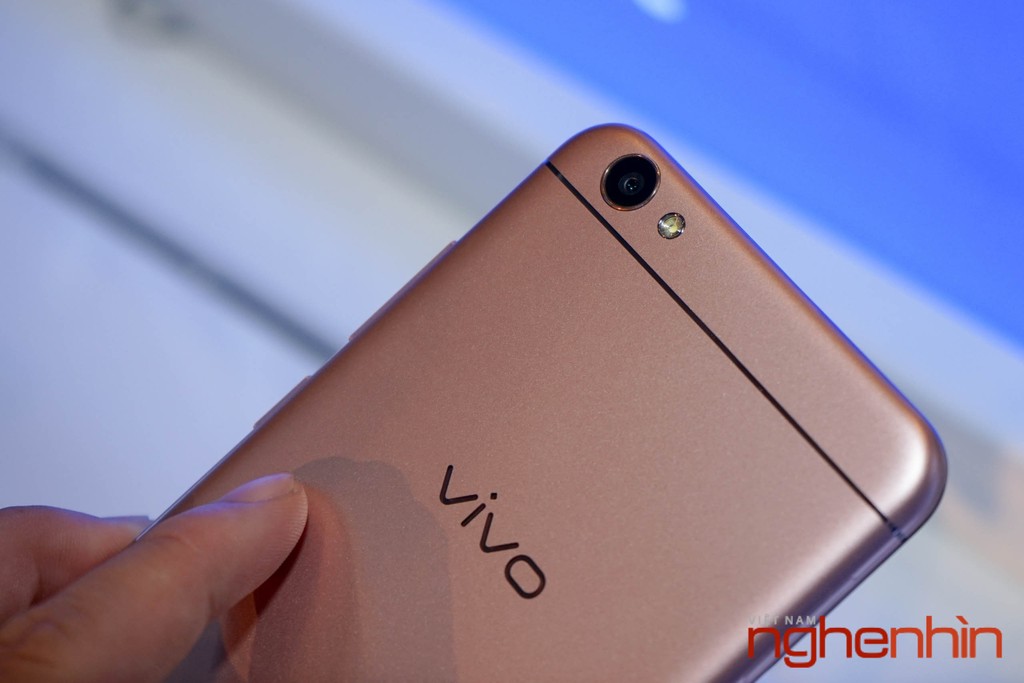 Bộ ảnh Vivo V5 giá 6 triệu, camera selfie 20MP ảnh 10