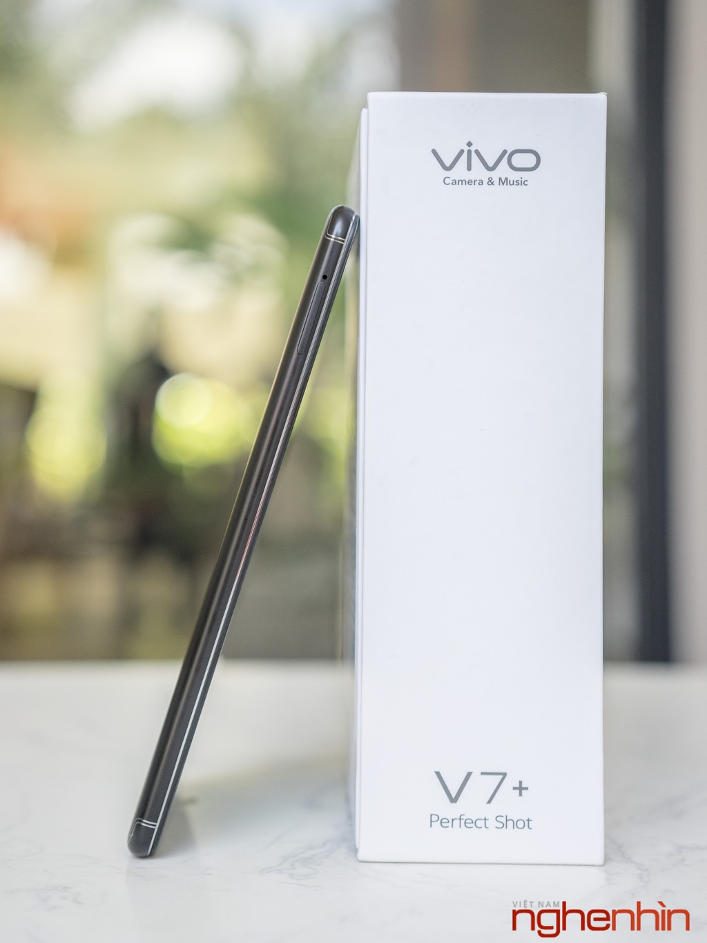 Mở hộp và đánh giá nhanh Vivo V7+: selfie đẹp, màn hình 18:9 ấn tượng ảnh 6