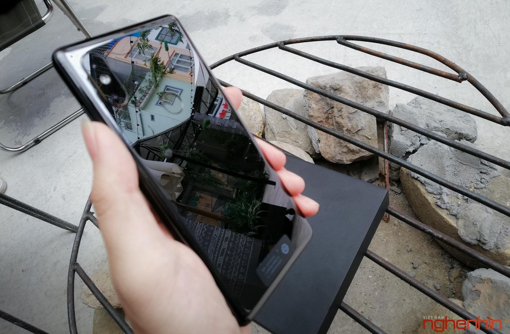 Trên tay Xiaomi Mi MIX 2S tại Việt Nam: camera cải tiến, giá 14,3 triệu đồng ảnh 3
