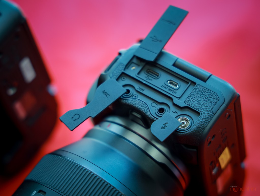 Canon EOS R5 - máy ảnh đầu tiên trên thế giới quay phim 8K ra mắt người dùng Việt giá 119 triệu ảnh 6
