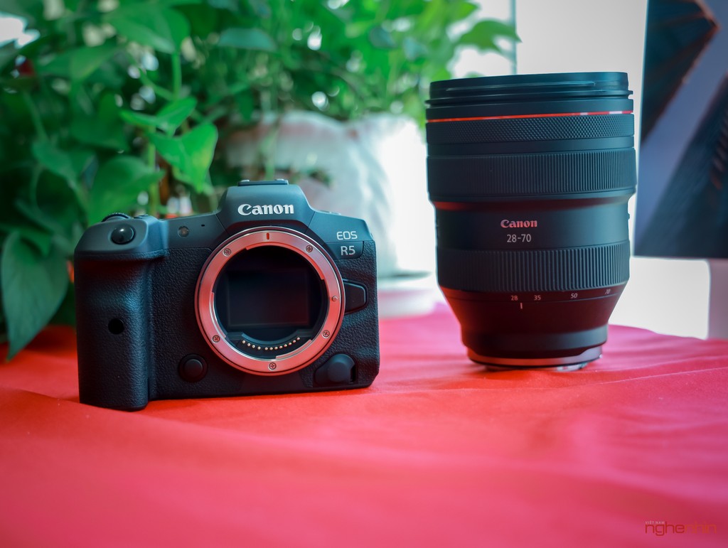 Canon EOS R5 - máy ảnh đầu tiên trên thế giới quay phim 8K ra mắt người dùng Việt giá 119 triệu ảnh 2