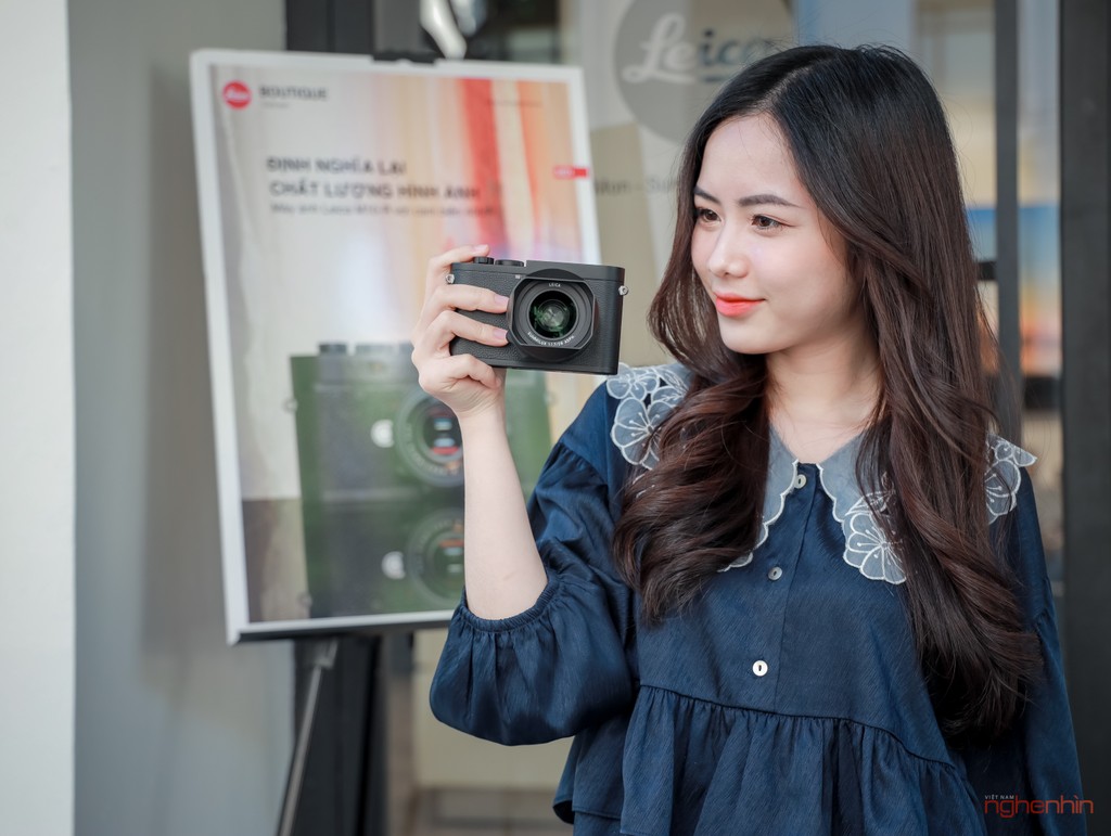 Khui hộp Leica Q2 Monochrom tại Việt Nam giá 155 triệu  ảnh 23