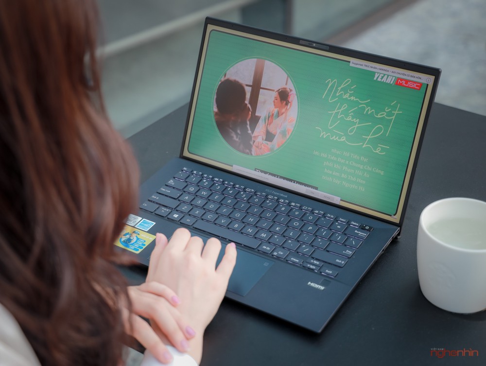 Trên tay laptop doanh nhân ASUS ExpertBook B9: siêu nhẹ, mạnh mẽ, bền bỉ, pin 24 giờ, giá 50 triệu  ảnh 7