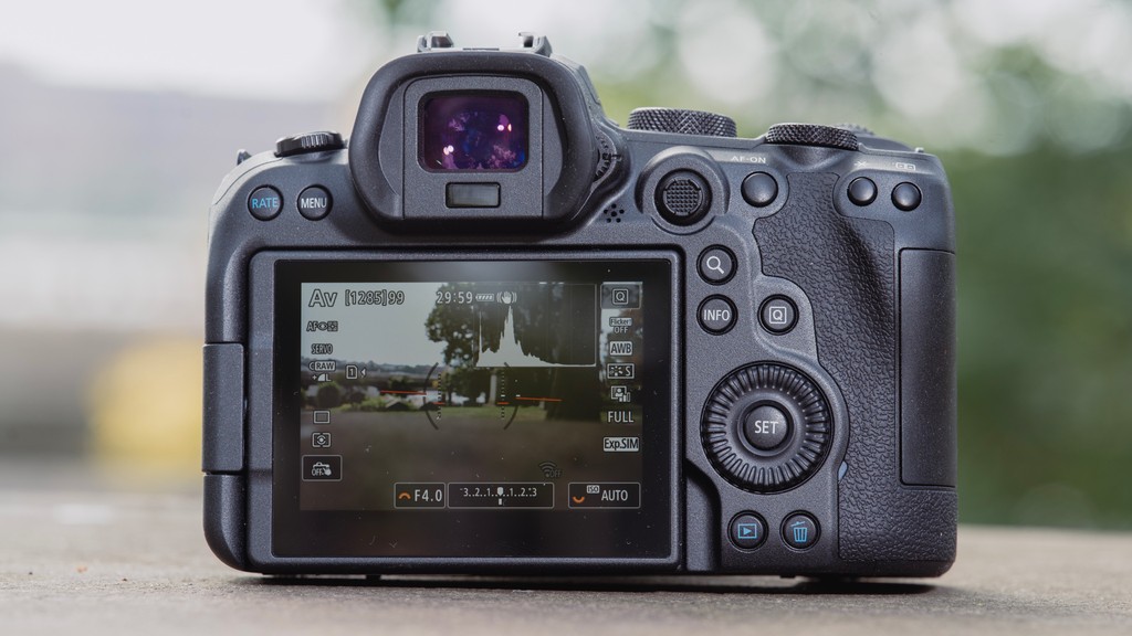 Canon EOS R6, máy ảnh không gương lật tốt nhất của Canon ? ảnh 3