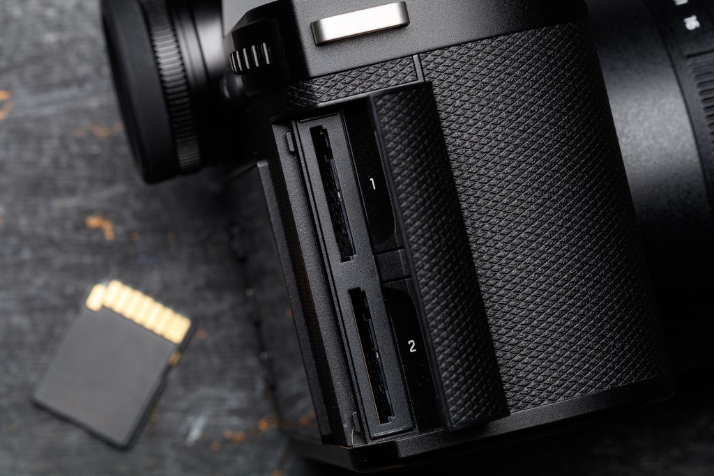 Leica SL2-S ra mắt: đánh đổi độ phân giải lấy độ nhạy sáng ảnh 15