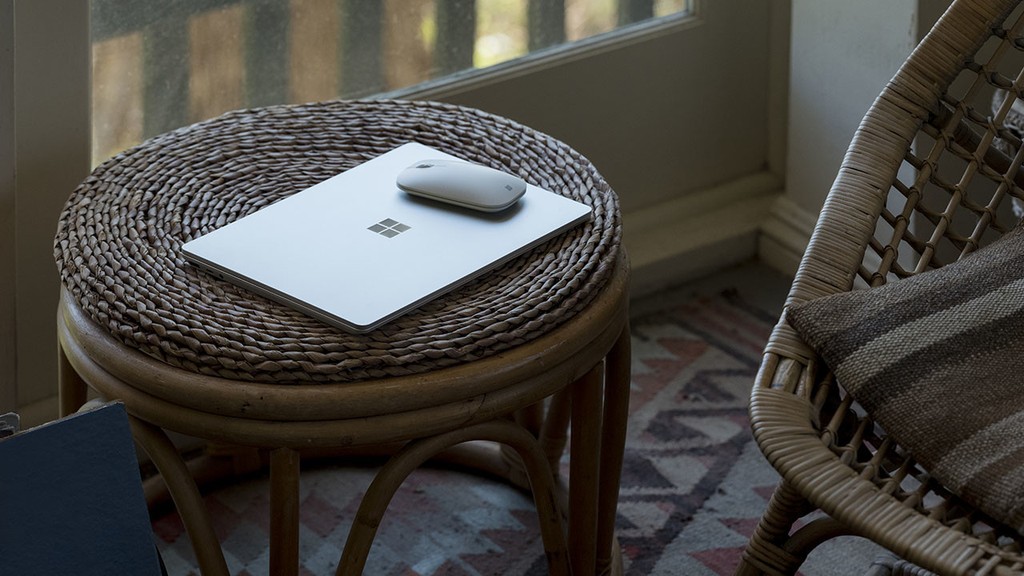 Surface Laptop Go giá 549 USD của Microsoft cạnh tranh với Chromebook ảnh 2