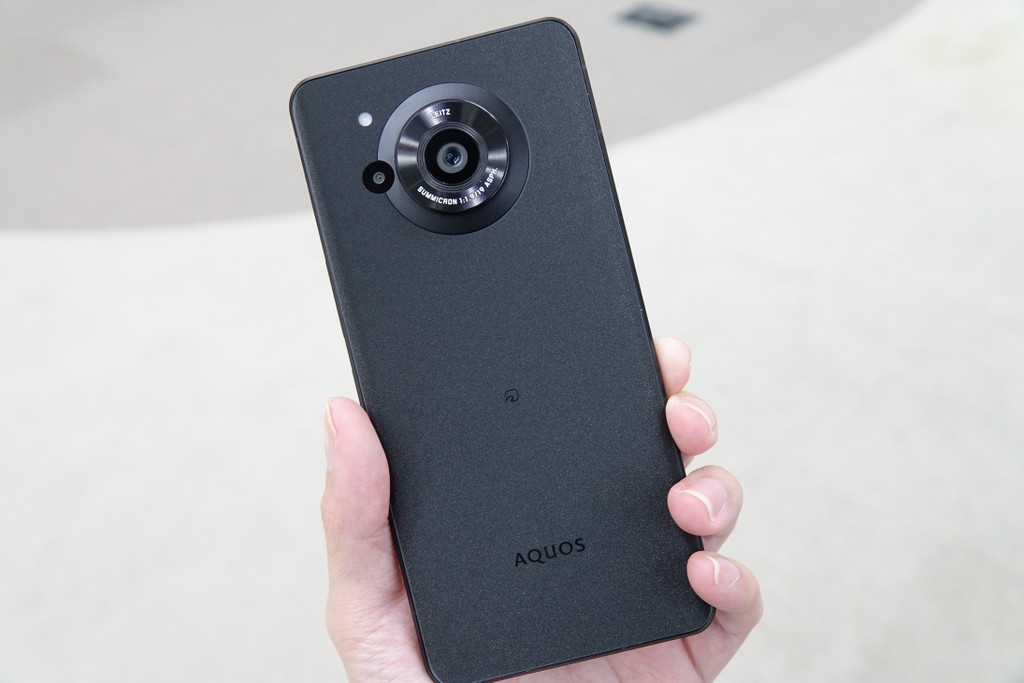 Sharp AQUOS R7 ra mắt: màn hình 240Hz, Snapdragon 8 Gen1, camera Leica ảnh 2