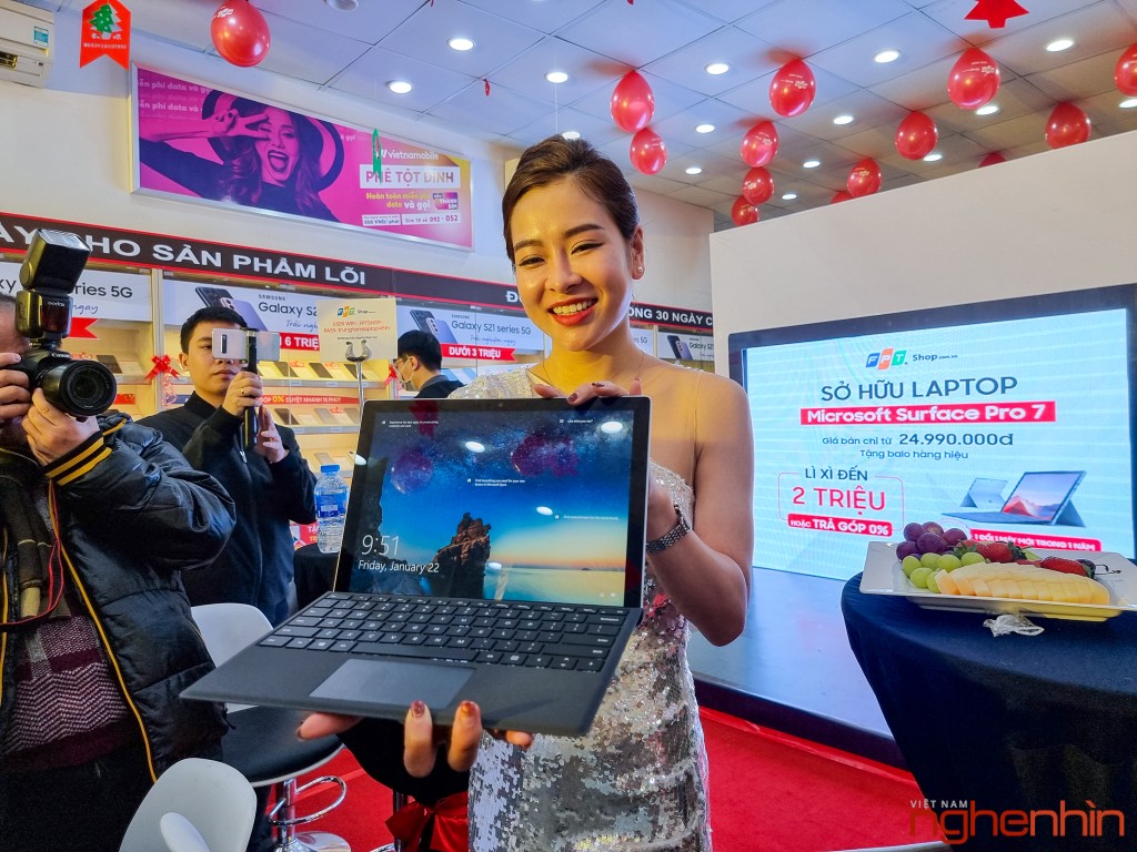 FPT Shop khai trương 68 Trung tâm trải nghiệm laptop, mở bán Surface Pro 7 siêu bảo hành ảnh 9