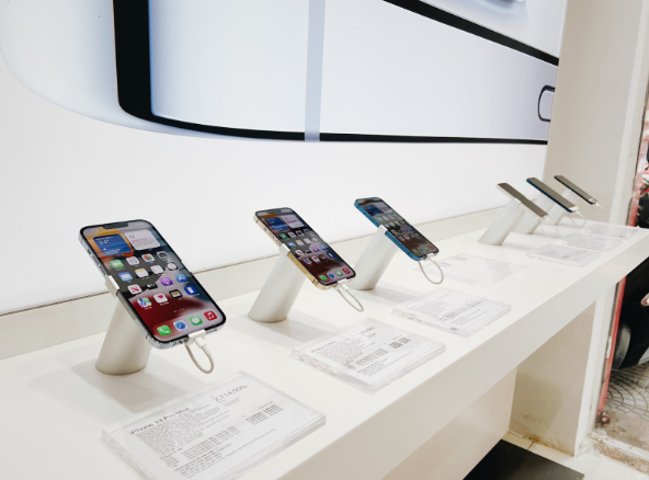iPhone SE (2022) lên kệ sớm nhất tại FPT Shop, giá chỉ từ 12 triệu ảnh 5