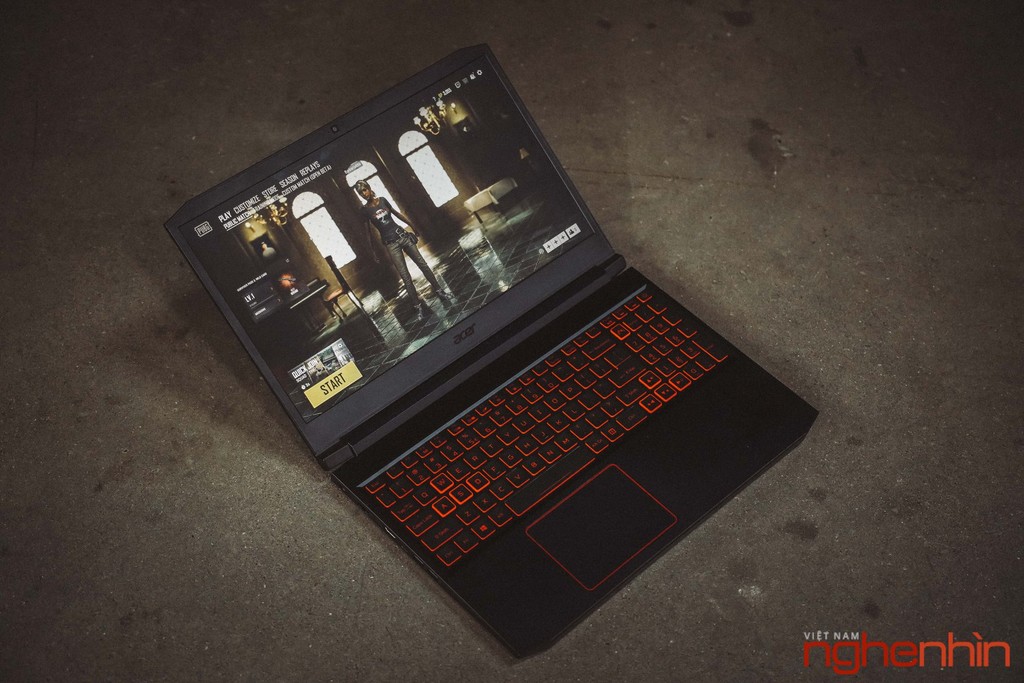Trên tay laptop gaming Acer Nitro 7: thiết kế gọn ngầu, 'nội lực' mạnh mẽ ảnh 4