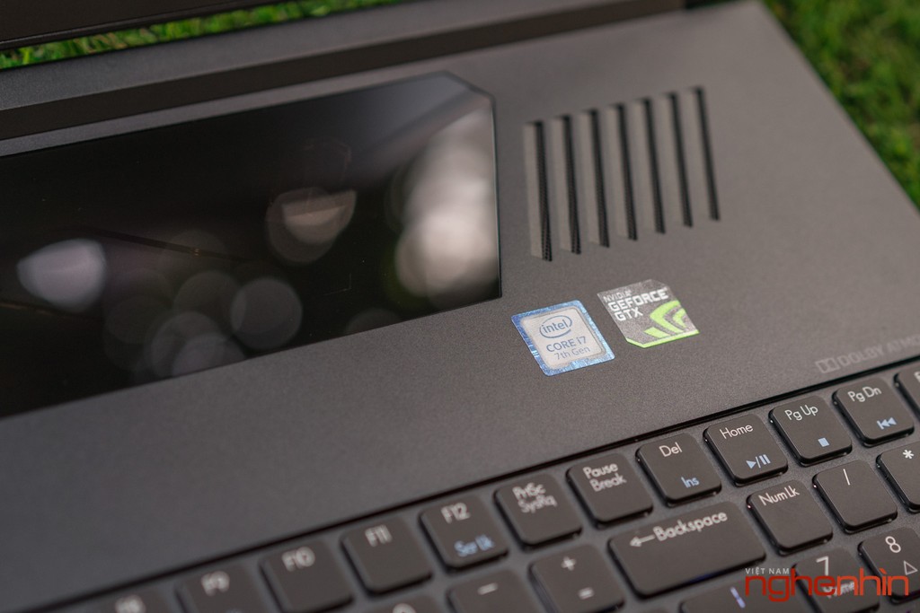 Trên tay Acer Predator Triton 700: gaming laptop chuẩn Max-Q, giá 90 triệu ảnh 10