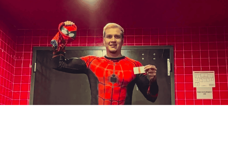 Marvel fan broke a Guinness World Record for watching "Spider-Man: No Way Home" the most times - American Chronicles