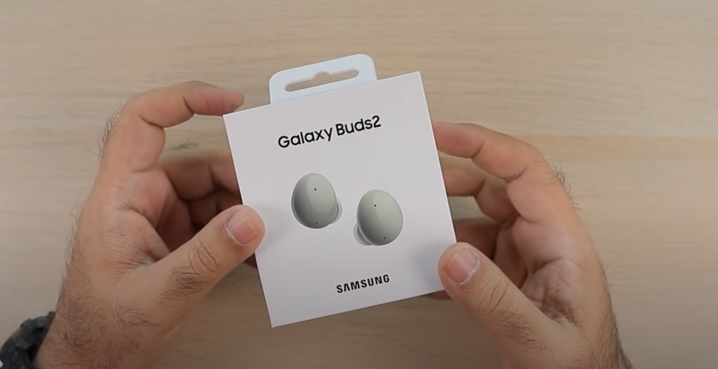 Chưa ra mắt nhưng Galaxy Buds 2 đã có video mở hộp  ảnh 1