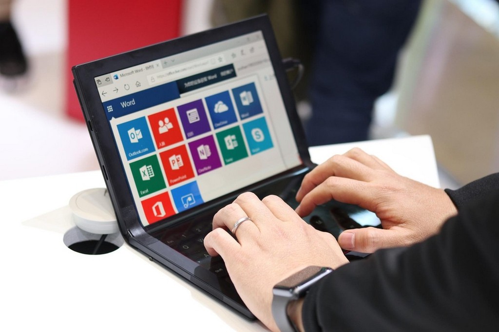 Lenovo ThinkPad X1: laptop màn hình gập đầu tiên trên thế giới được trưng bày ảnh 3