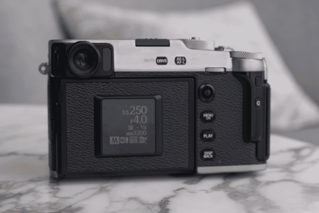 Ra mắt Fujifilm X-Pro3: thiết kế không thể hoài cổ hơn, giá 1800 USD ảnh 2