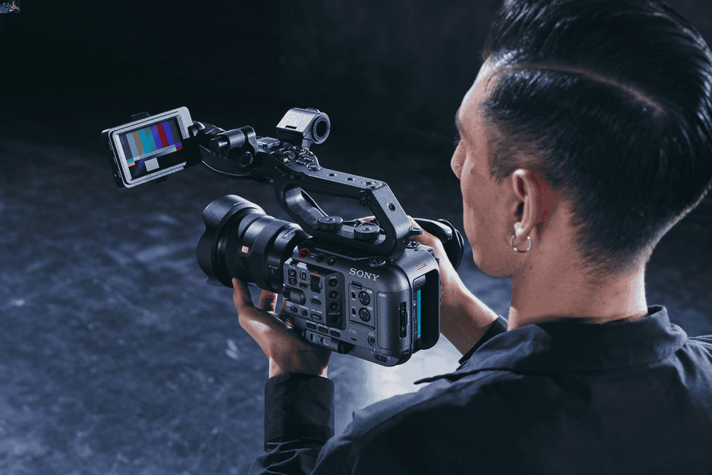 Sony ra mắt FX6: Camera gọn nhẹ với cảm biến Full-Frame giá từ 142 triệu ảnh 2