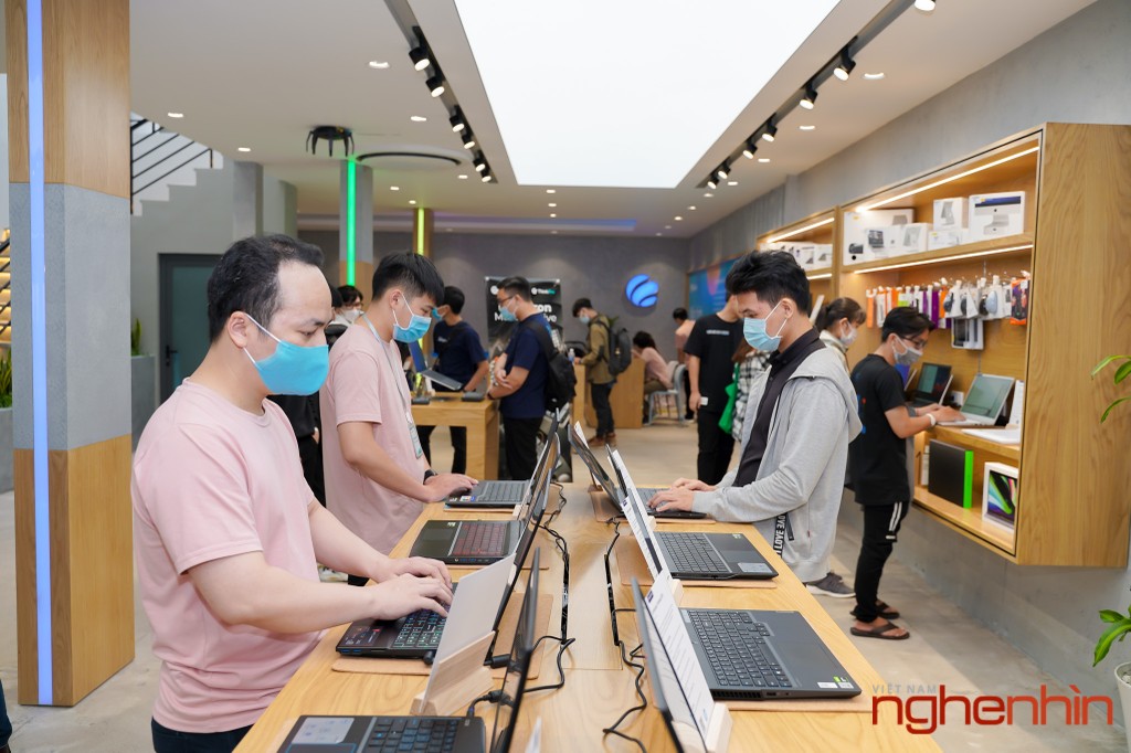 ThinkPro khai trương cửa hàng trải nghiệm laptop tiêu chuẩn 'Dạo Bước Công Nghệ' ảnh 13