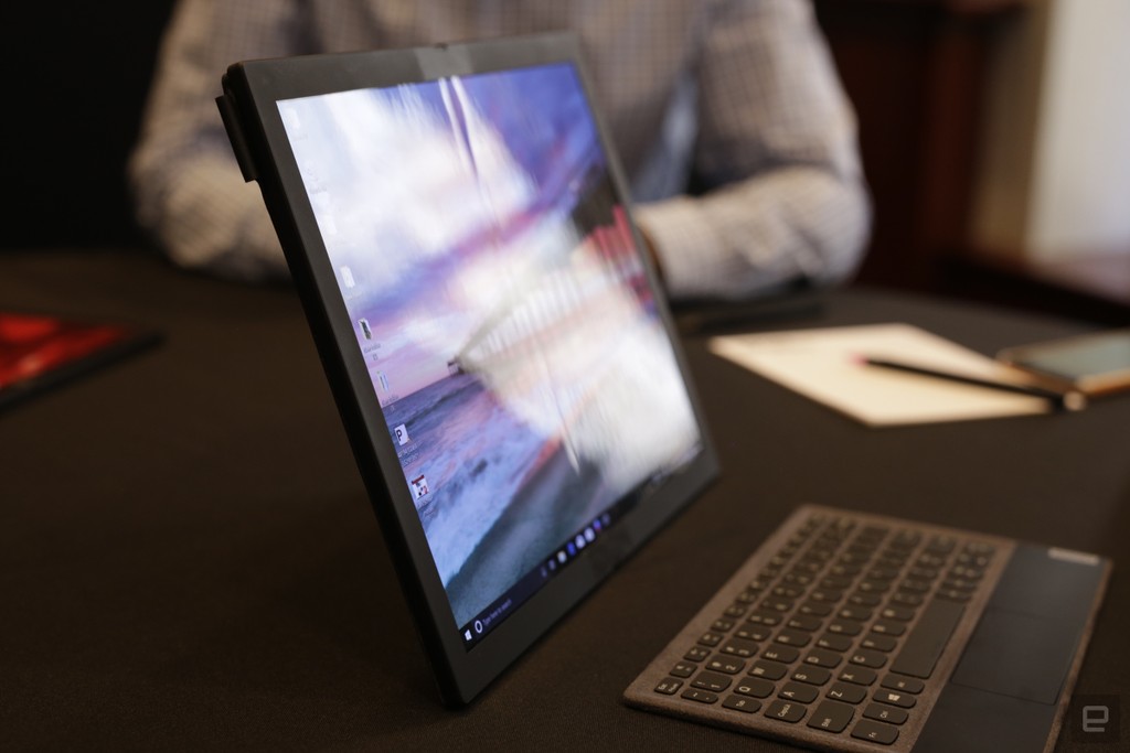 Lenovo giới thiệu laptop màn hình gập đầu tiên trên thế giới ảnh 9
